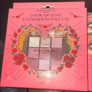 Pink Look of Love Eyeshadow Palette